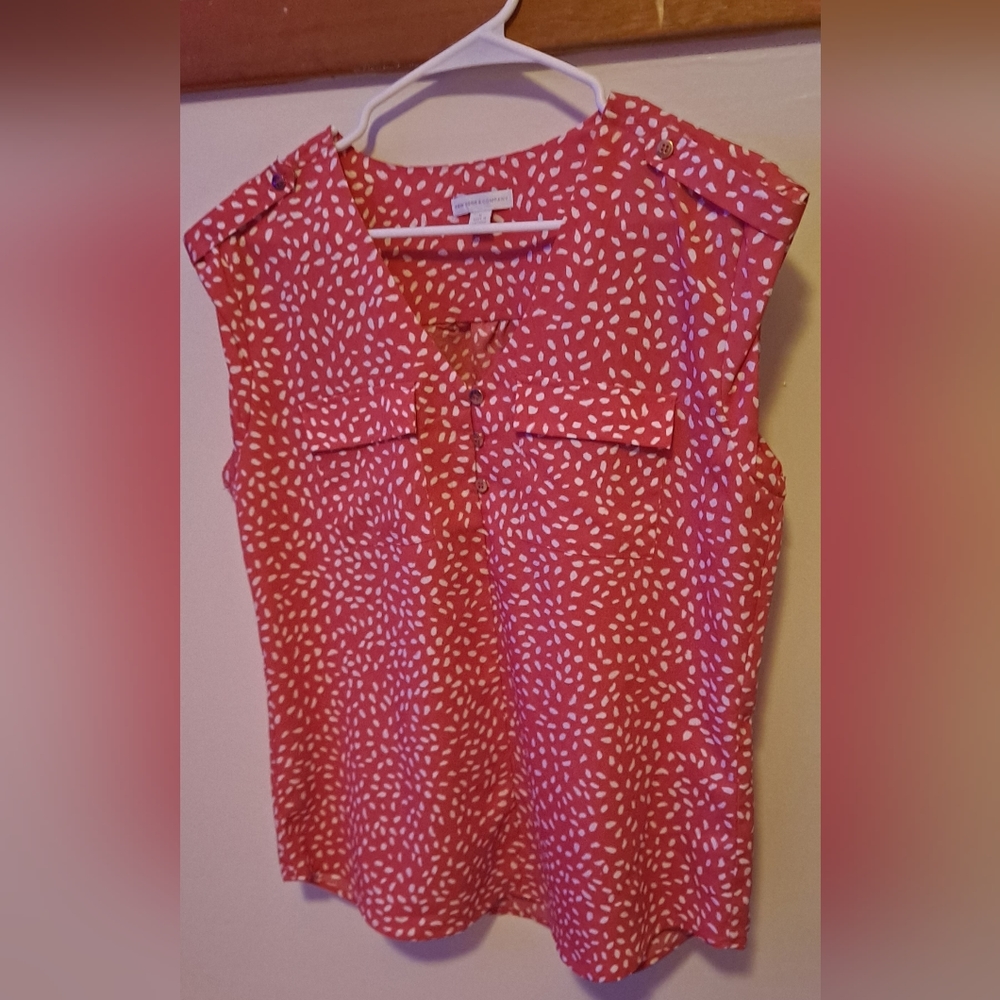 Women's sleeveless top